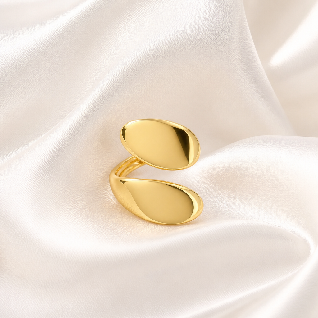Solene Sculptural Teardrop Gold Ring
