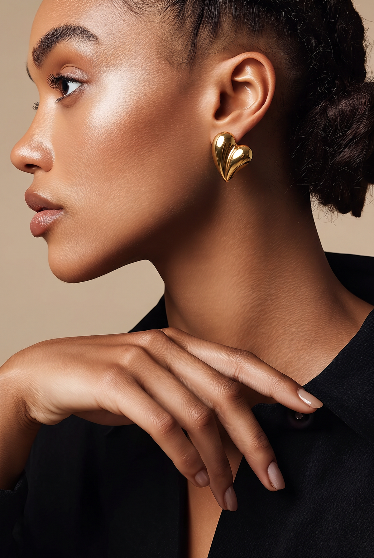 Amora Sculpted Heart Earrings