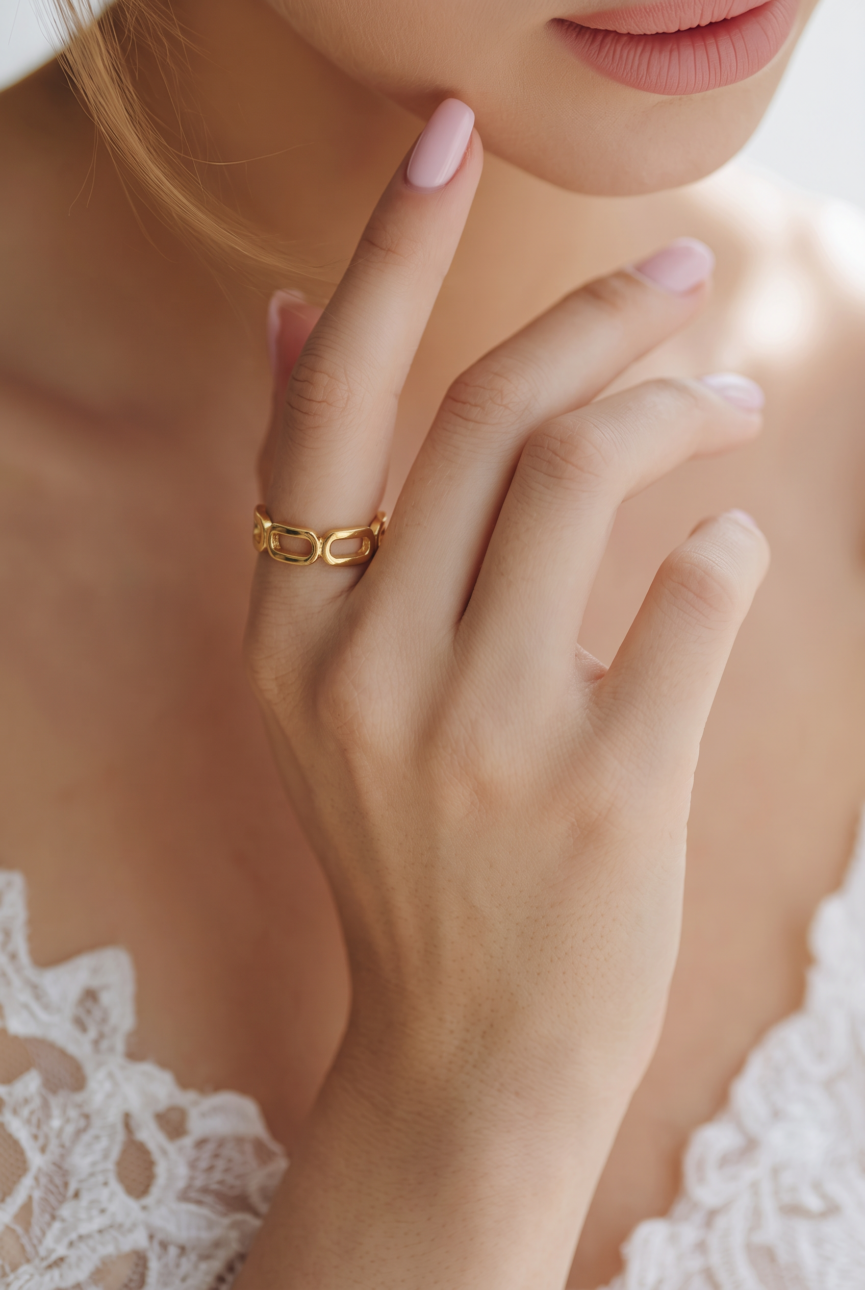 Élan Geometric Link Gold Ring