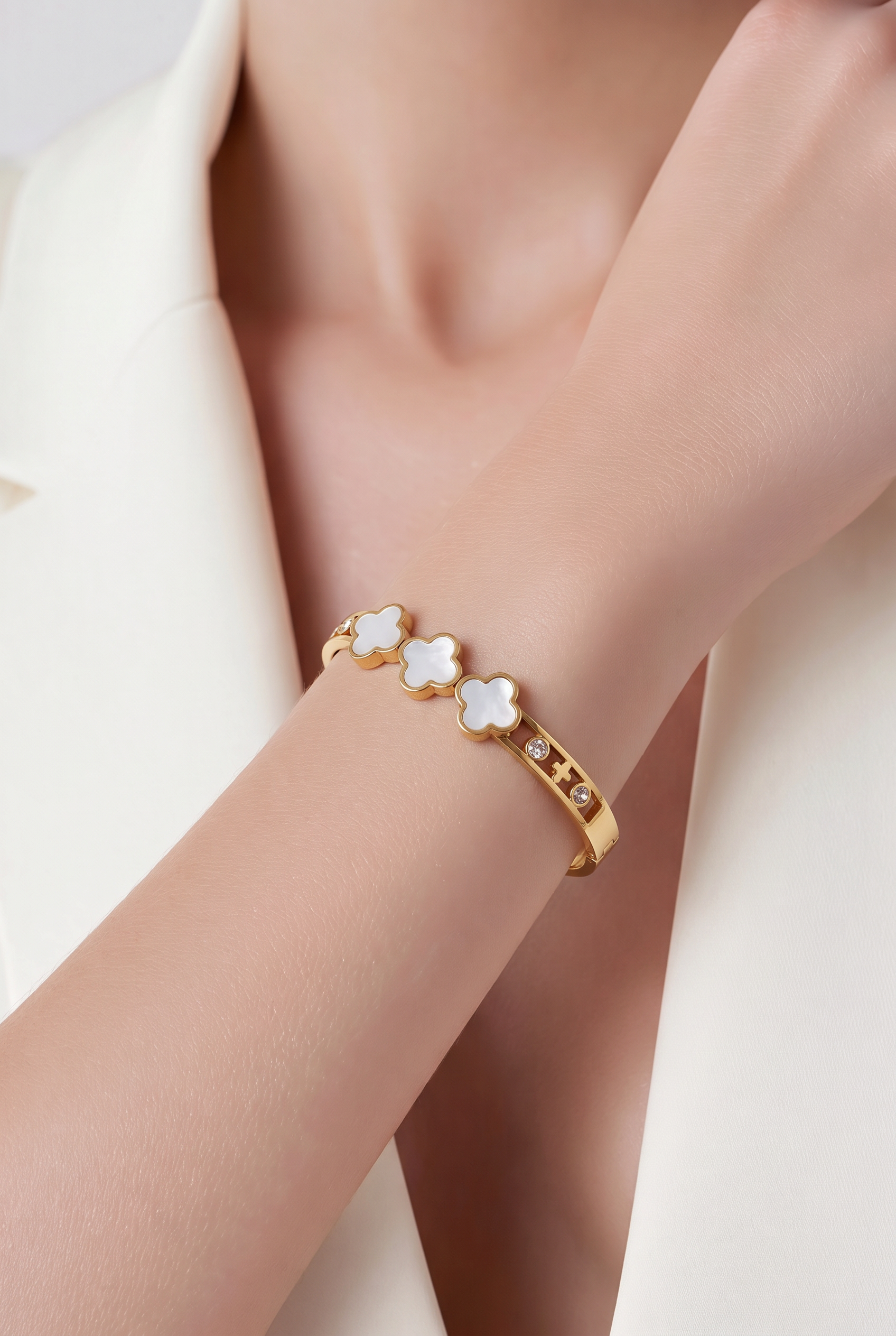 Ivoria Triple Clover Gold Bangle