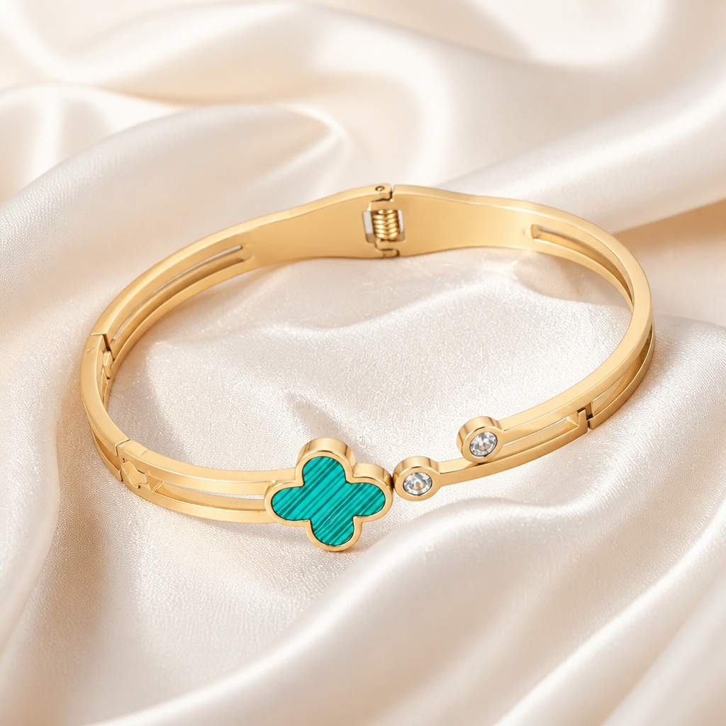 Valentina Emerald Clover Gold Bangle