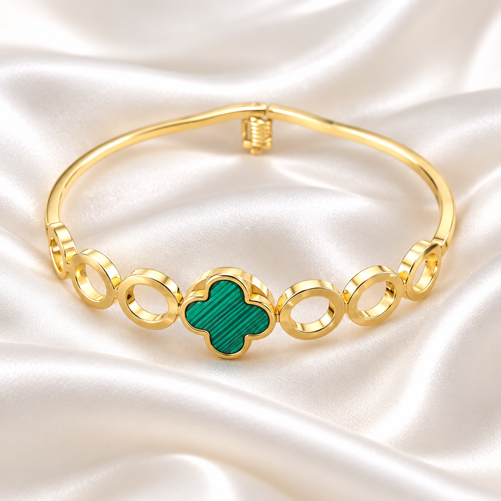 Emerald Clover Bangle