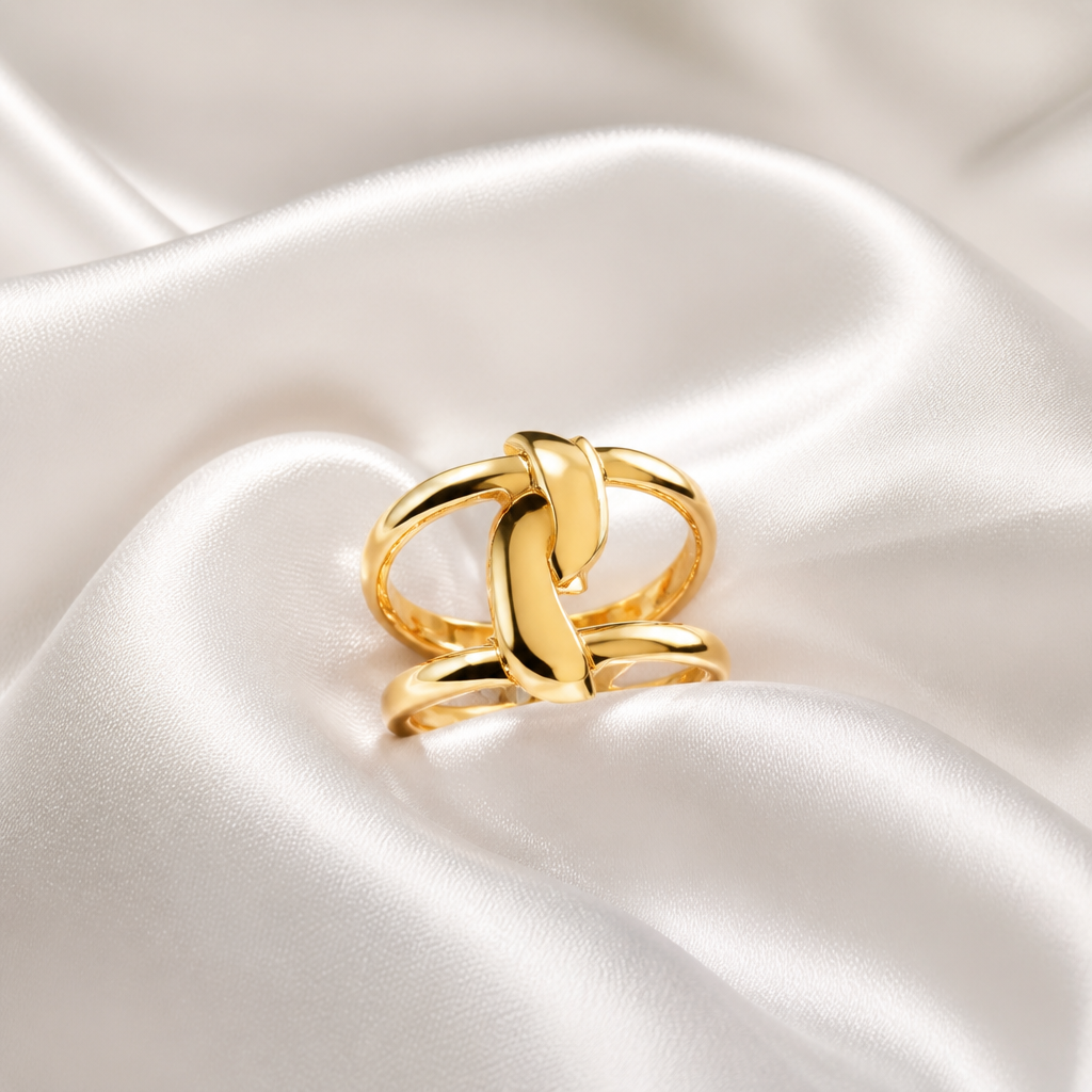 Aurelia Interlock Statement Ring